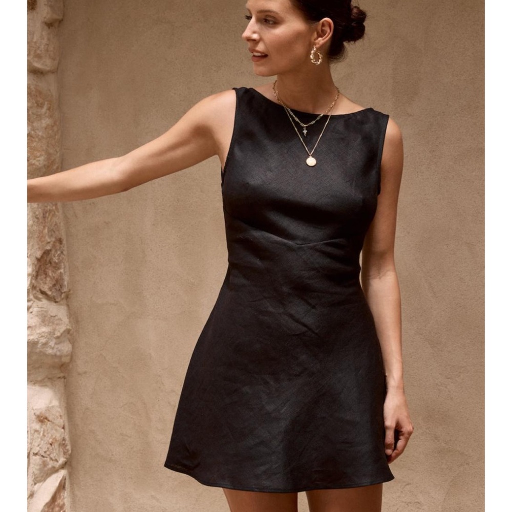 Blank Linen Sleeveless Dress